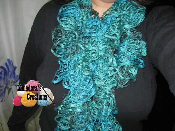 Ruffle knitted scarf 600 WM
