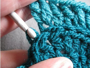 Ripple Wave Beanie - Free Crochet Pattern